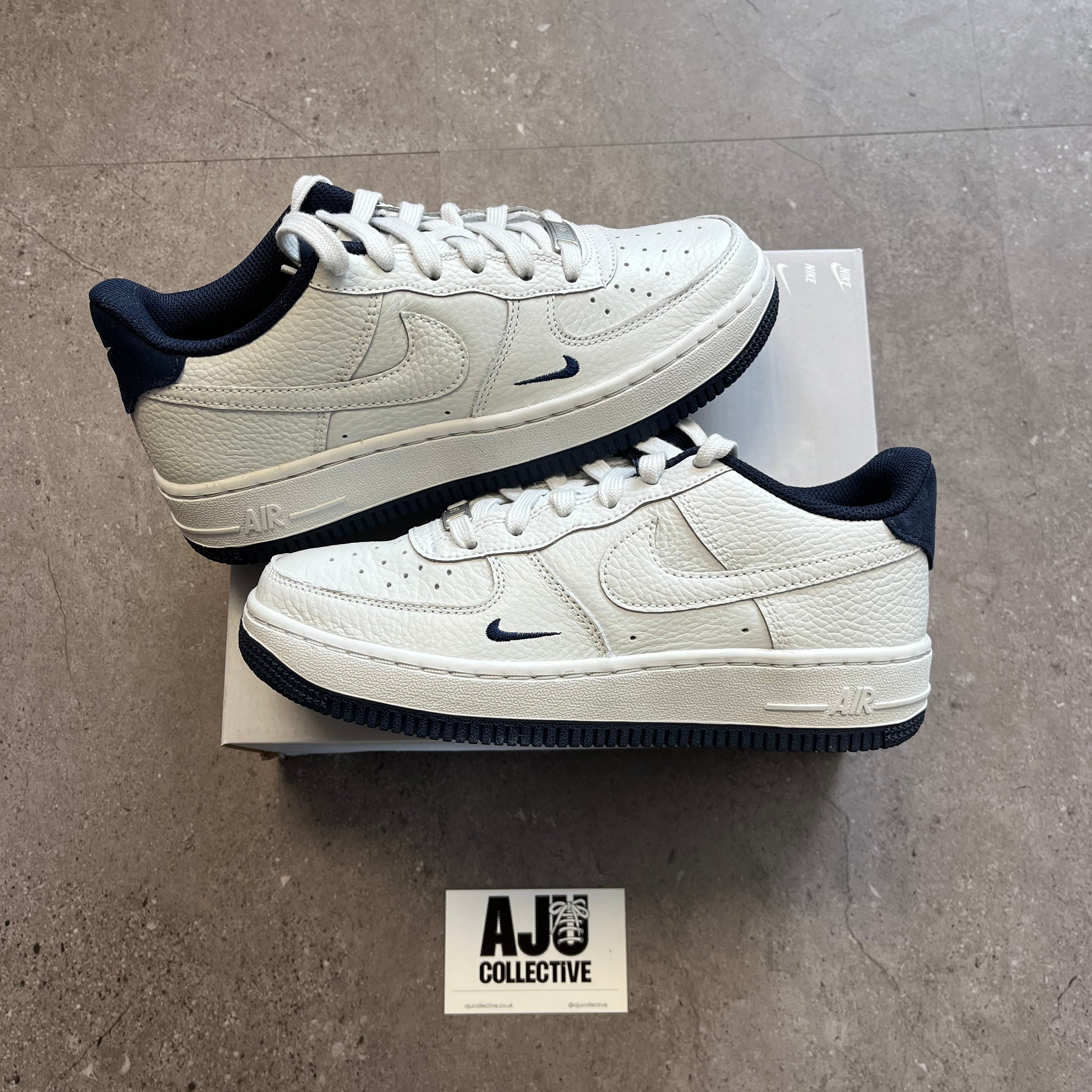 Nike Air Force 1 White Photon Dust