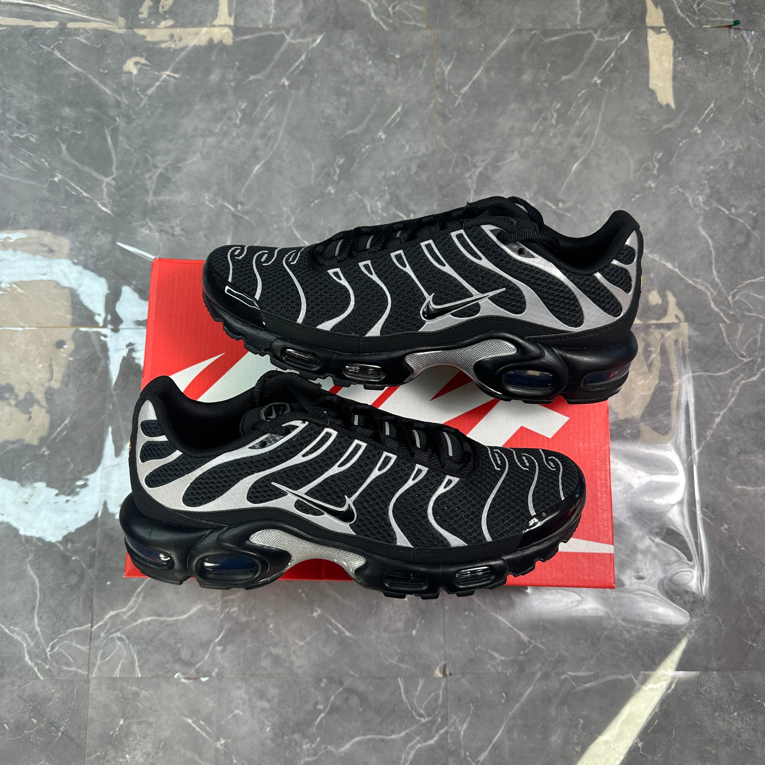 Nike Air Max Plus Black Reflective Silver