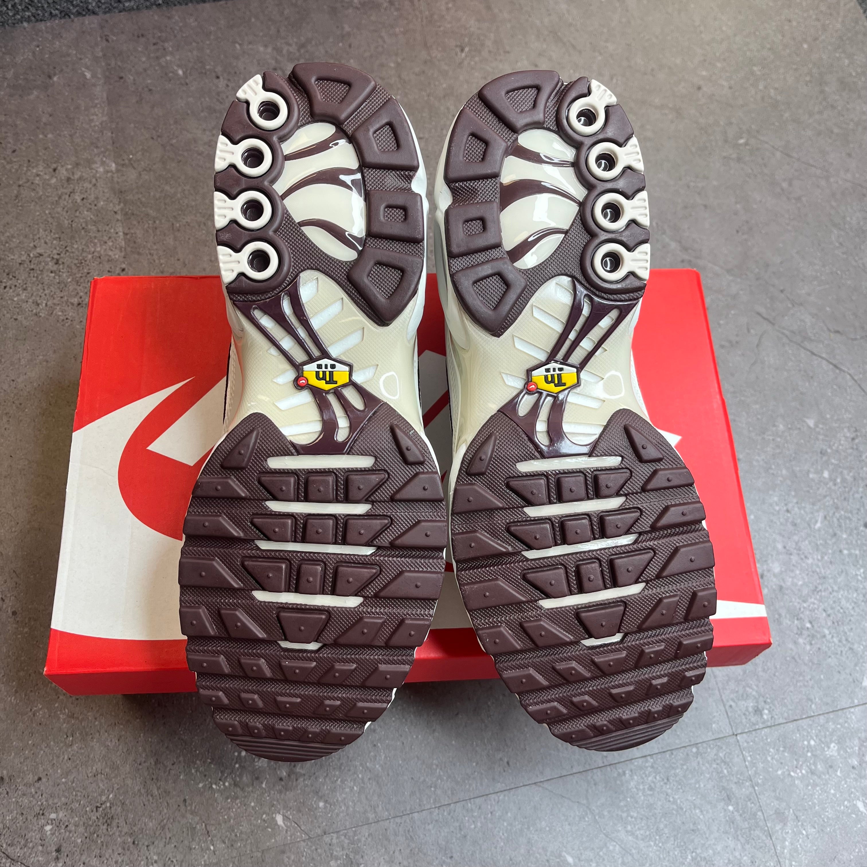 Nike Air Max Plus PRM ‘Phantom Light Bone’