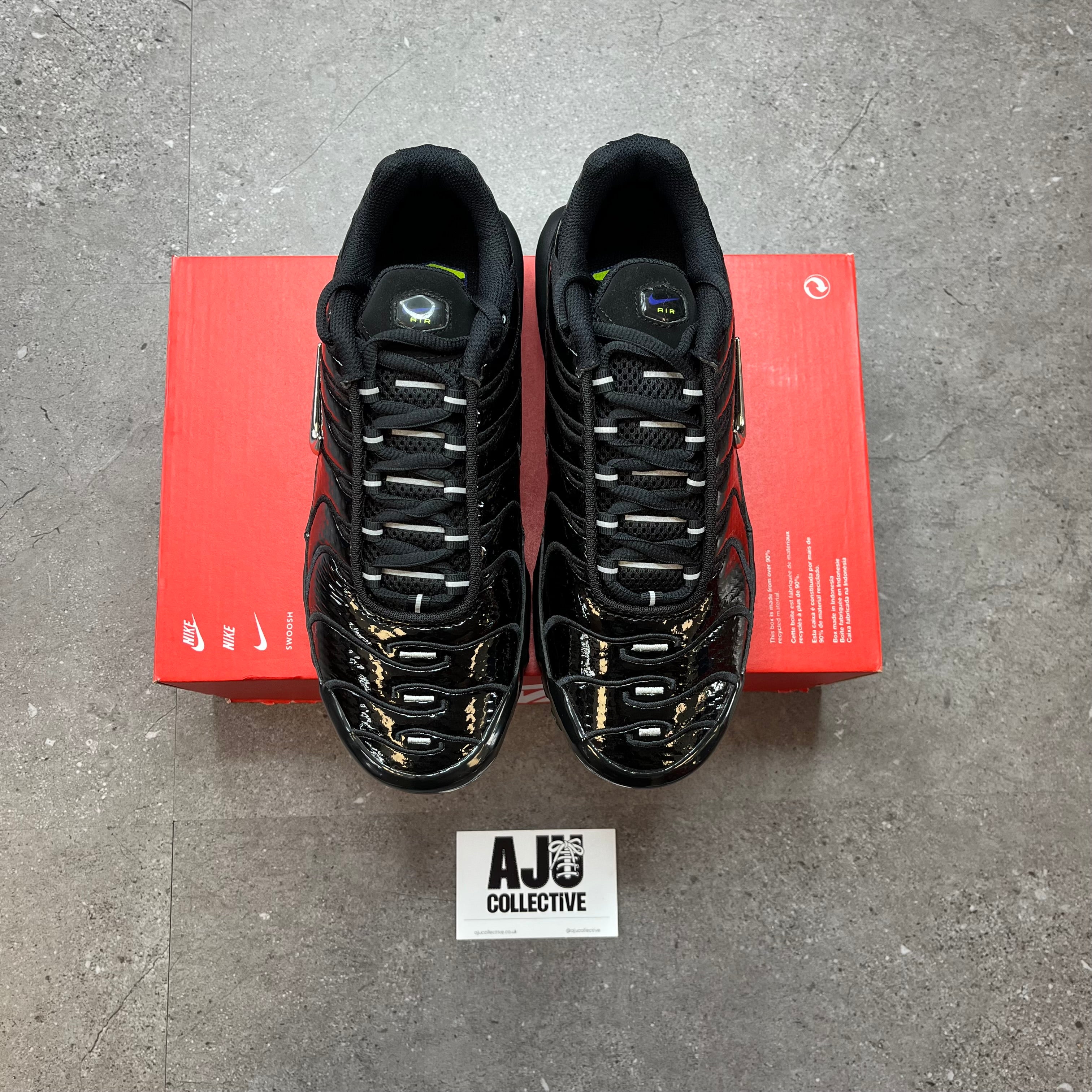 Nike Air Max Plus TN Black Metallic Silver Volt