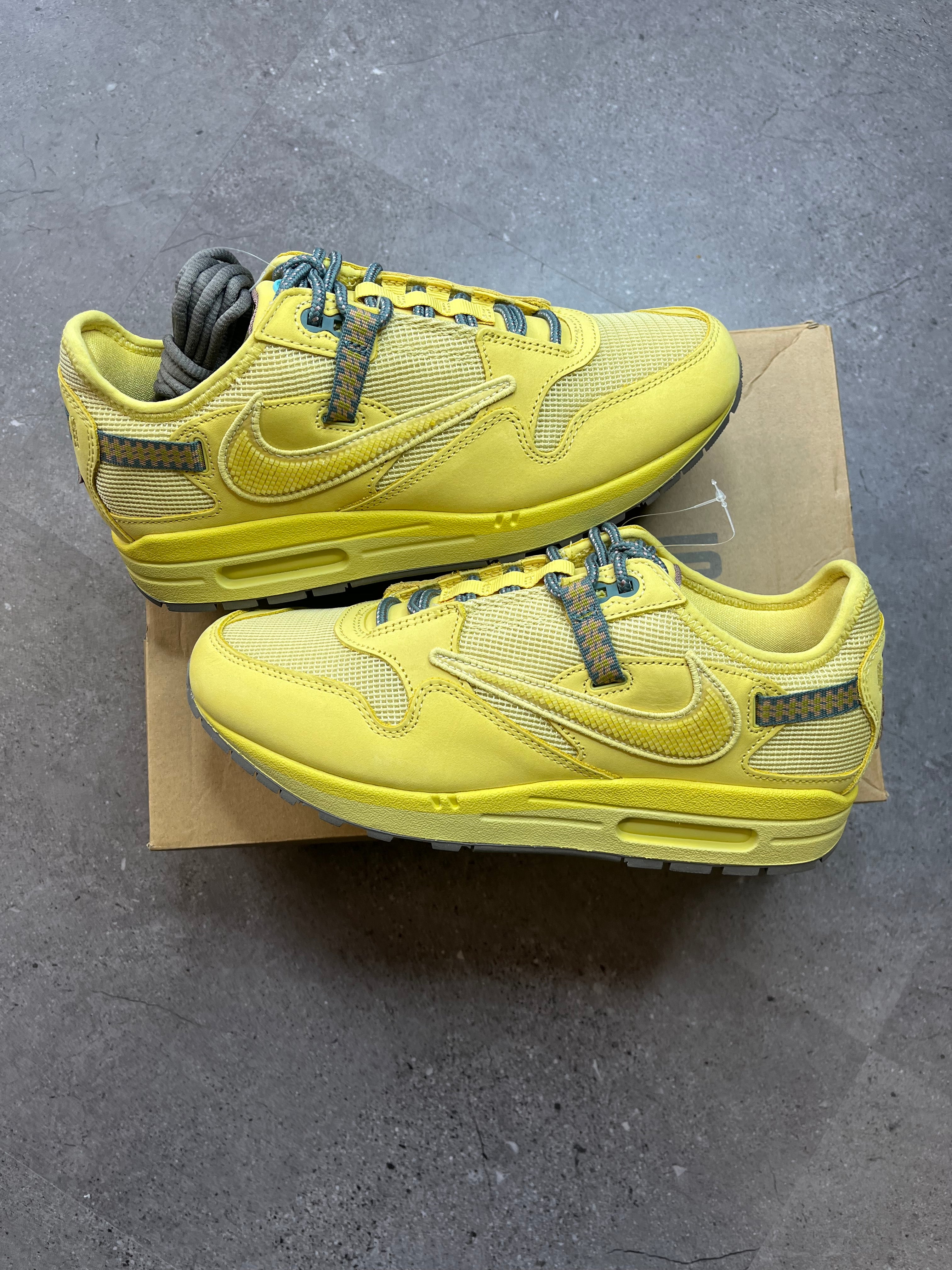 Air Max 1 x Travis Scott Saturn Gold