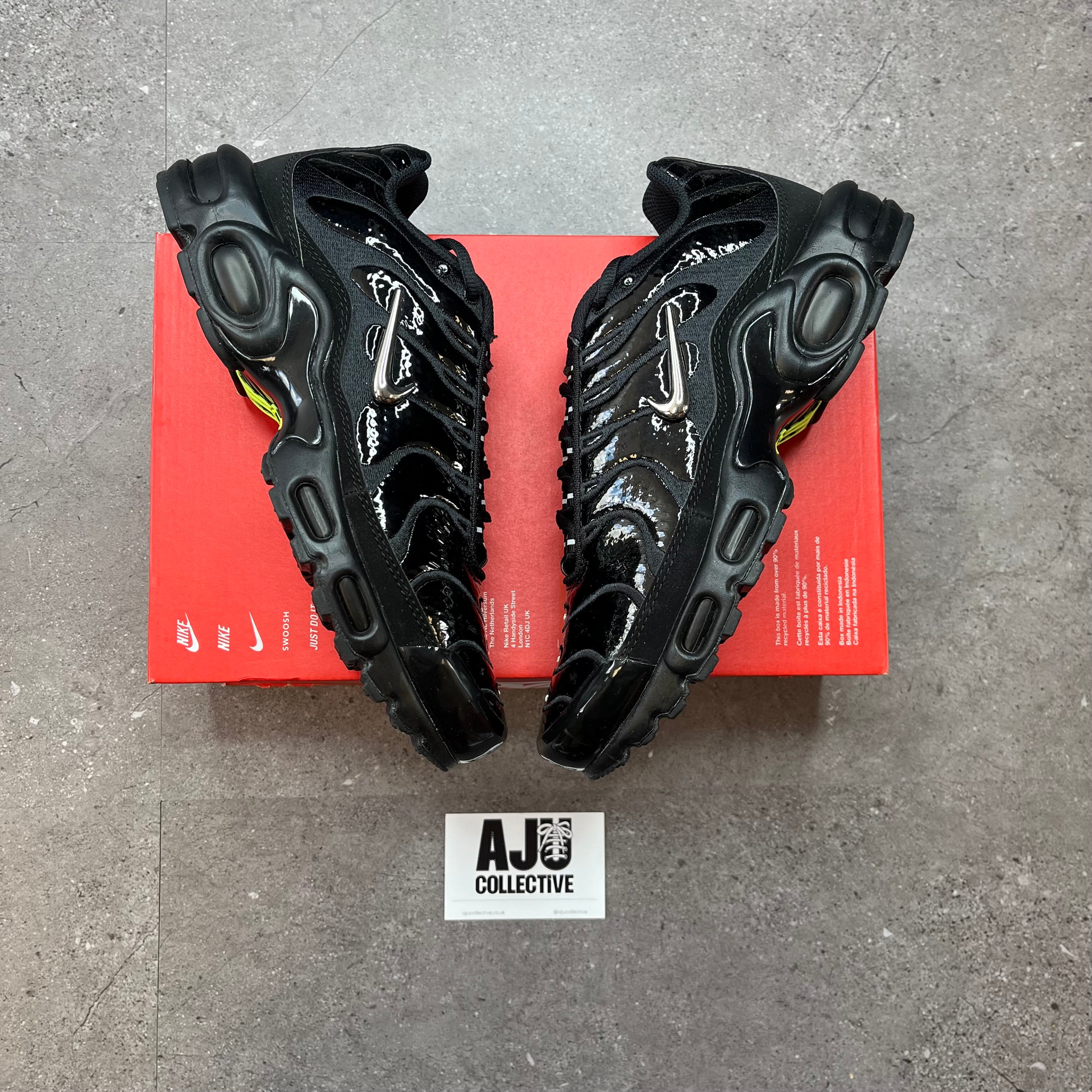 Nike Air Max Plus TN Black Metallic Silver Volt
