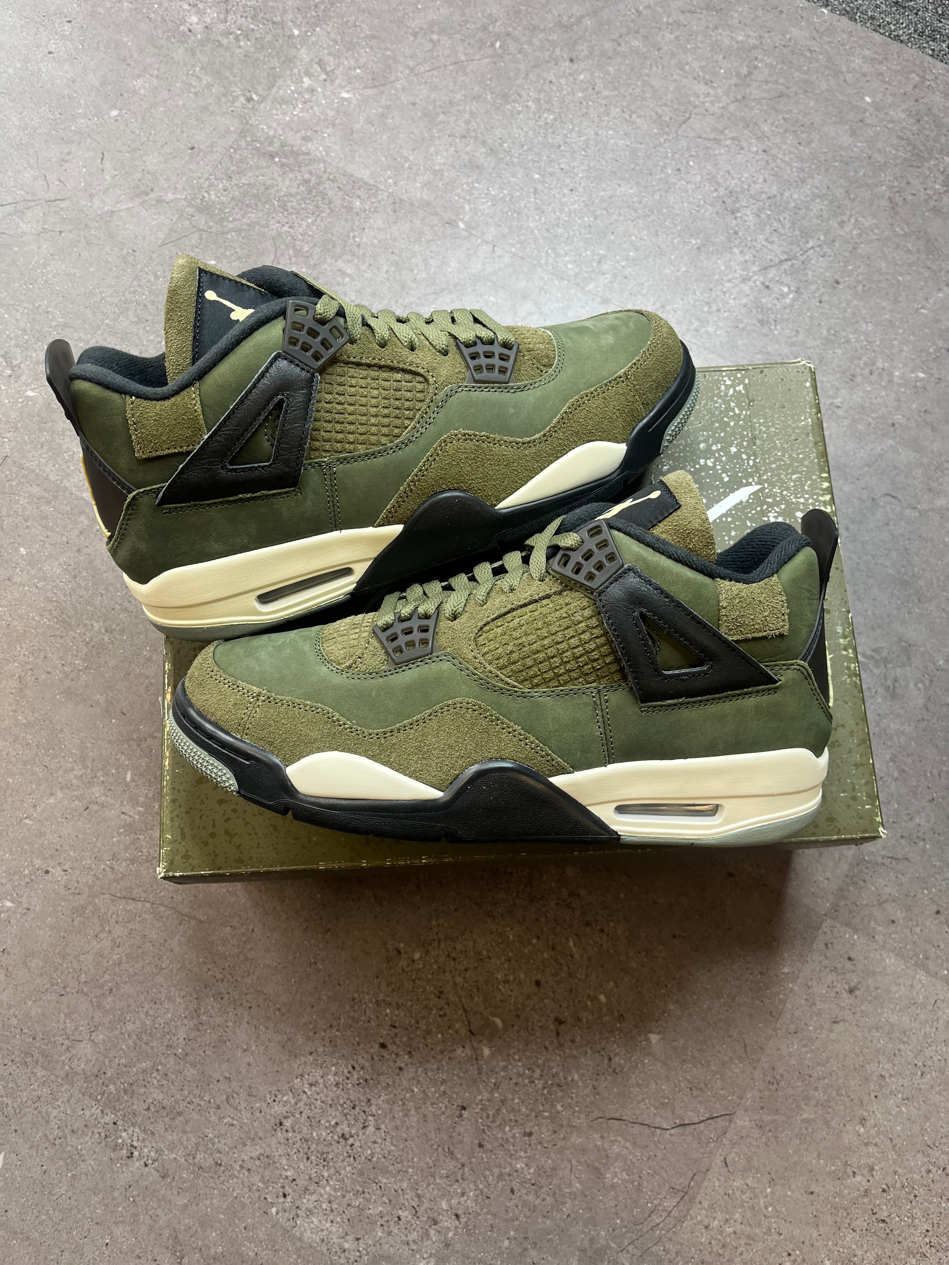 Air Jordan 4 Craft Olive