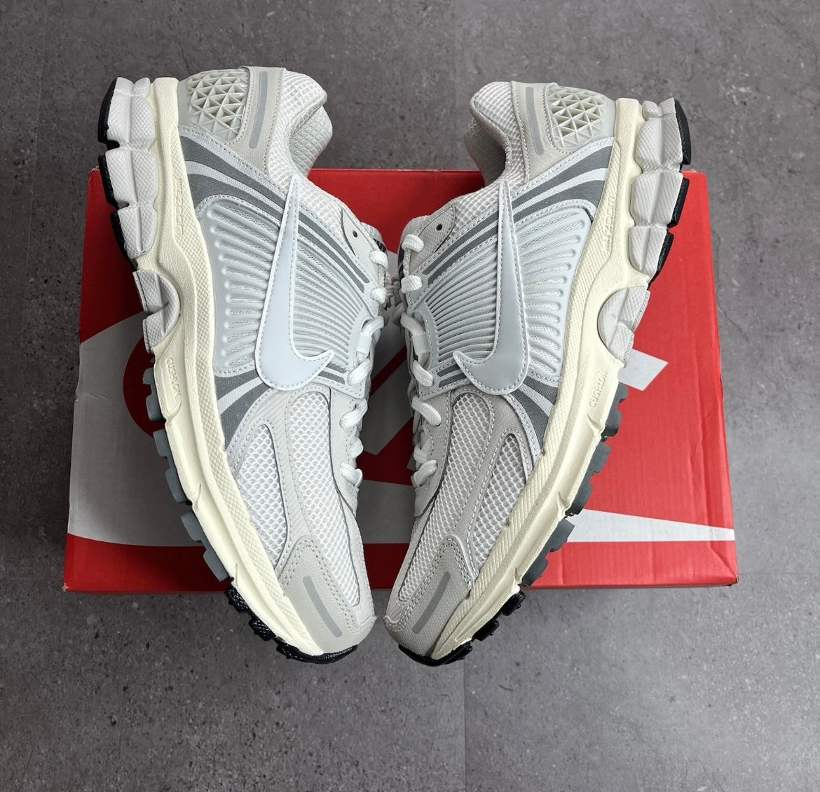 Nike Vomero 5 ‘platinum tilt’