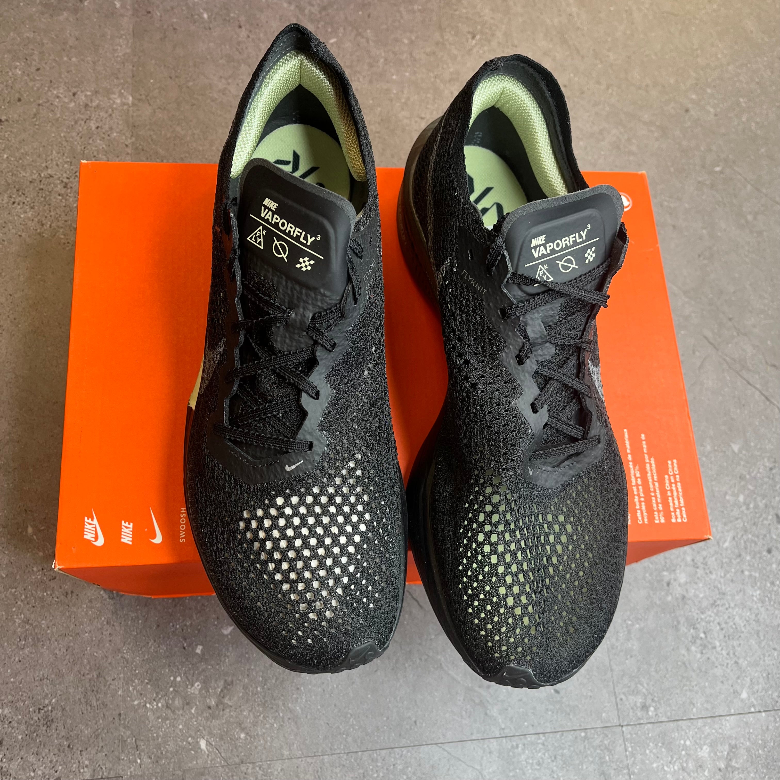 Nike ZoomX Vaporfly Next% 3 ‘Black metallic gold’