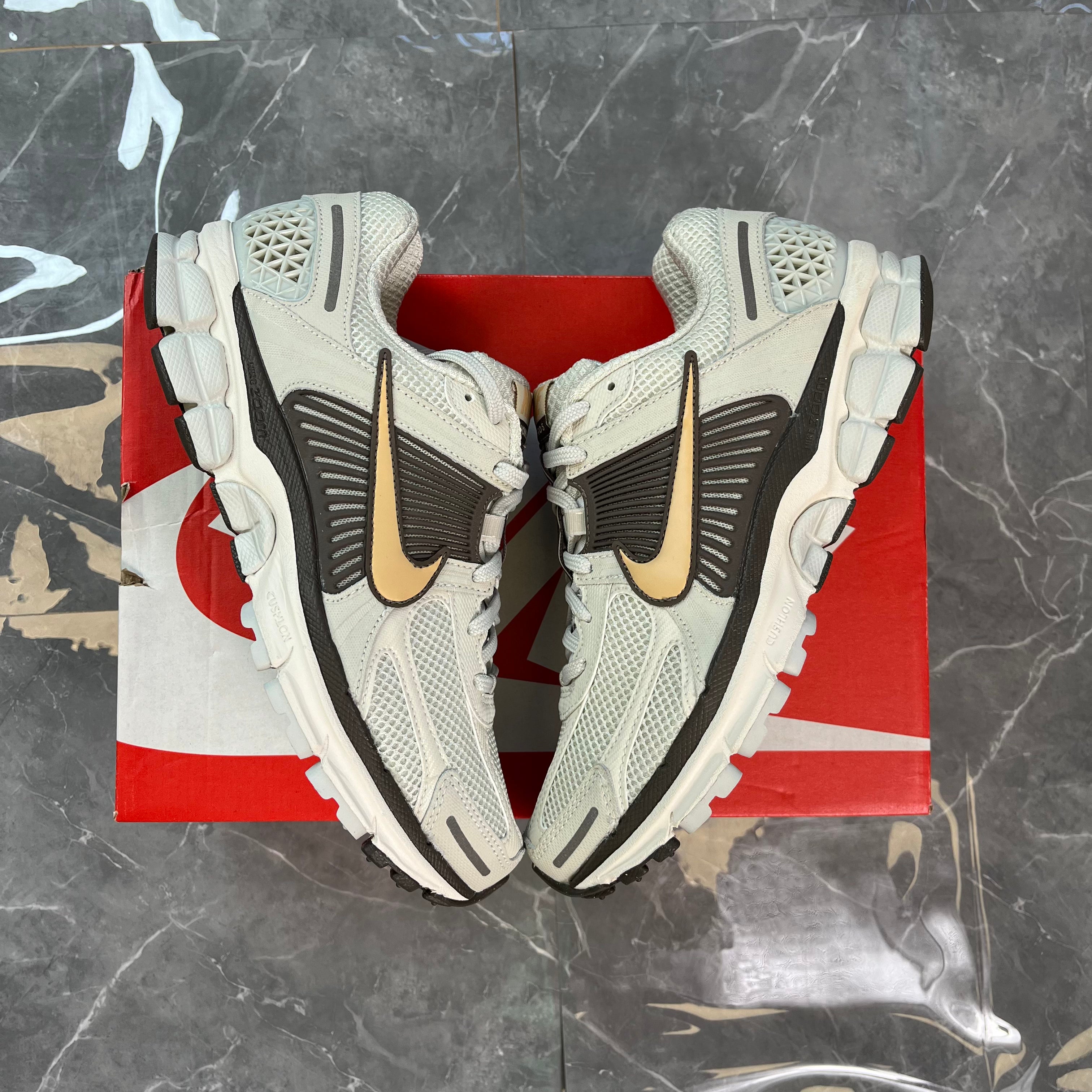 Nike Wmns Zoom Vomero 5 'Light Bone Sesame'