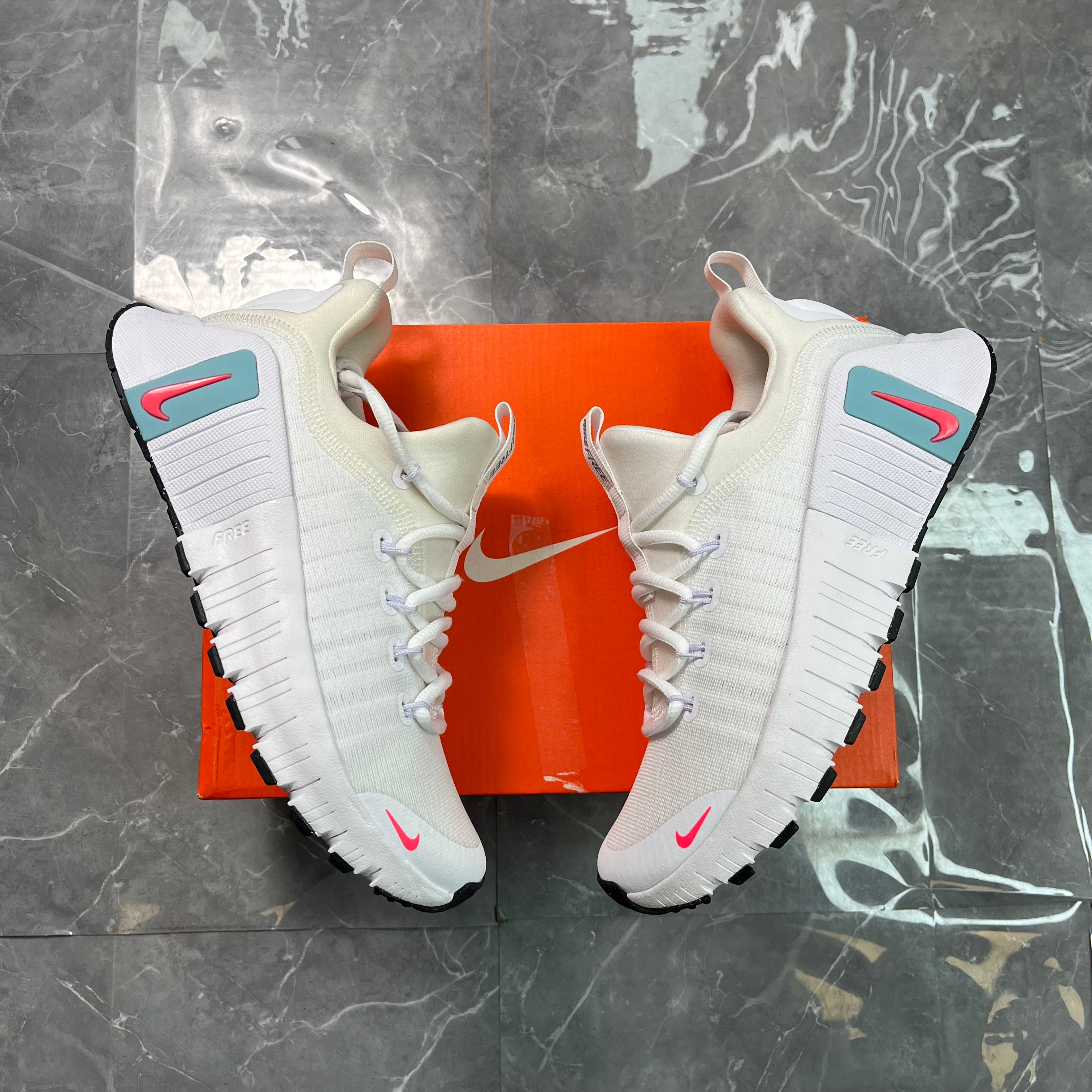 Nike Free Metcon 6 White Hot-Punch-Denim Turq