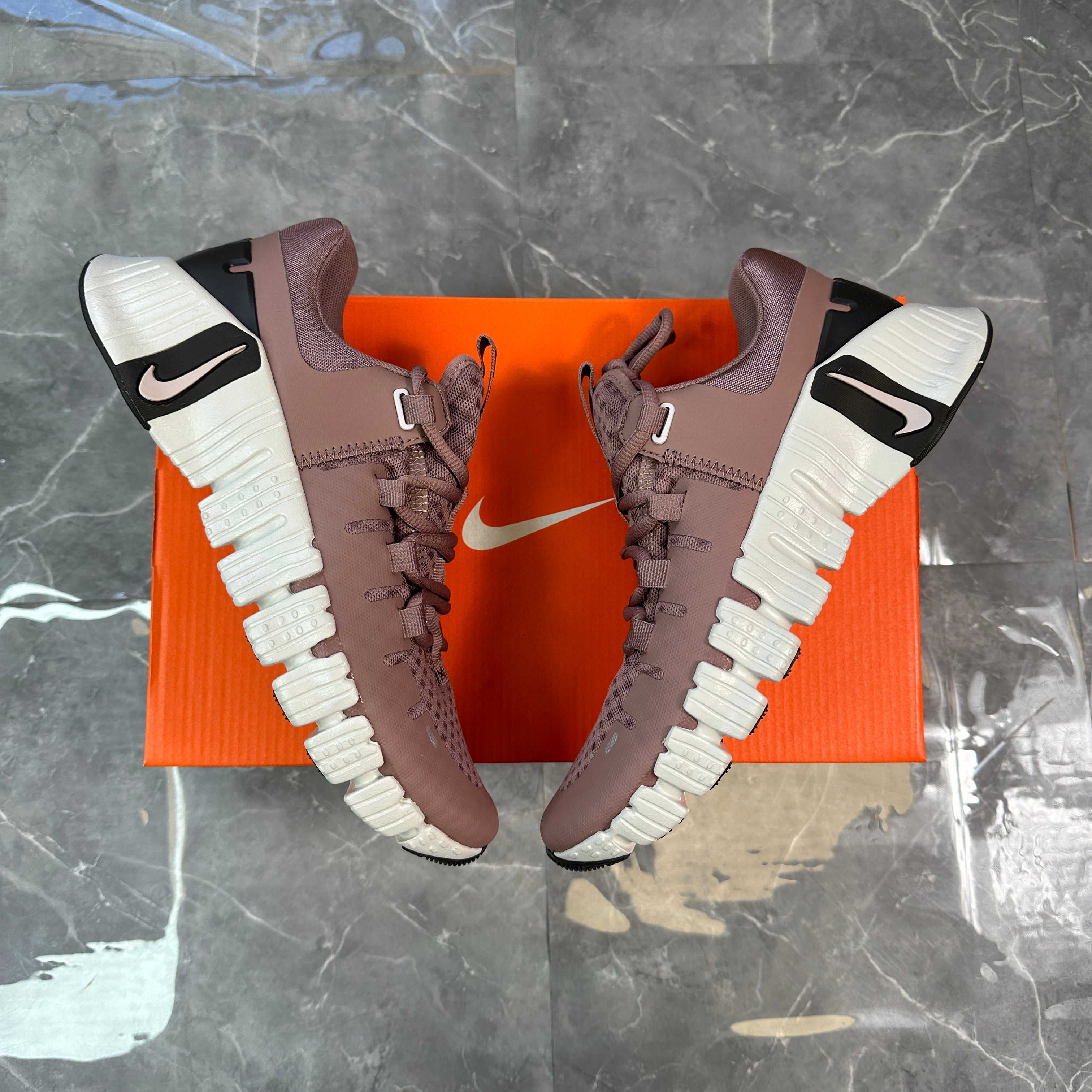 Nike Wmns Free Metcon 5 'Smokey Mauve'