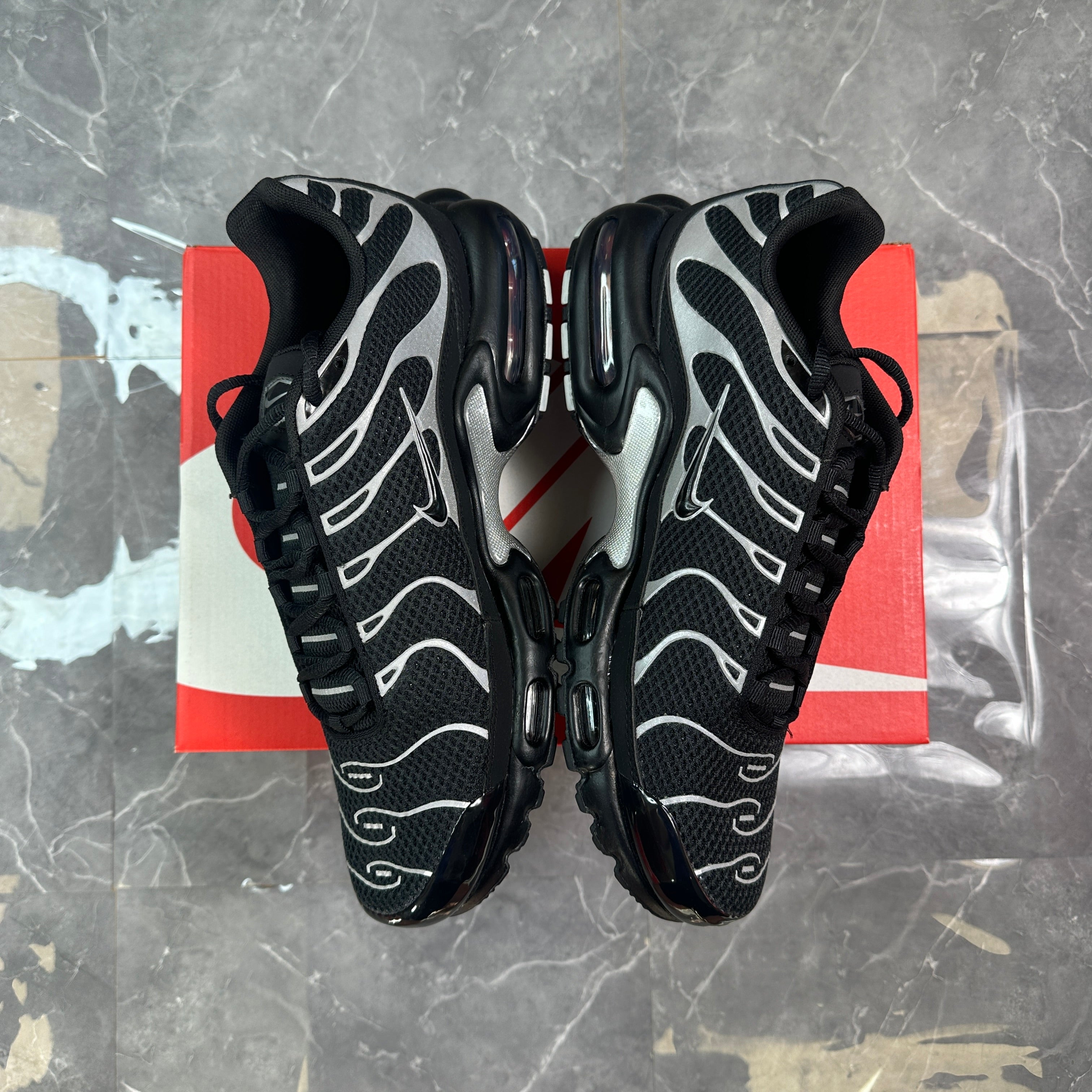 Nike Air Max Plus Black Reflective Silver