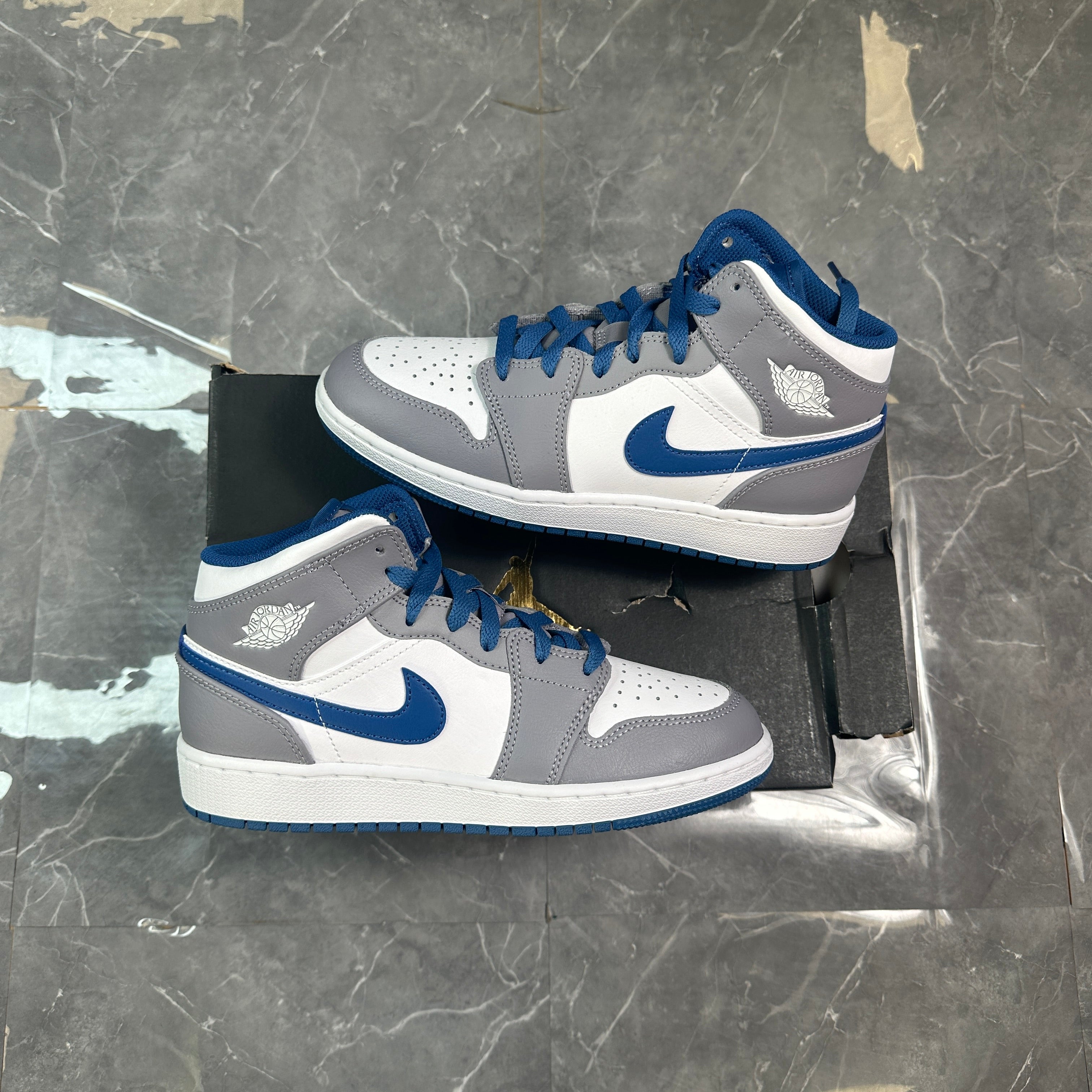 Nike Air Jordan 1 Mid GS 'Cement True Blue'