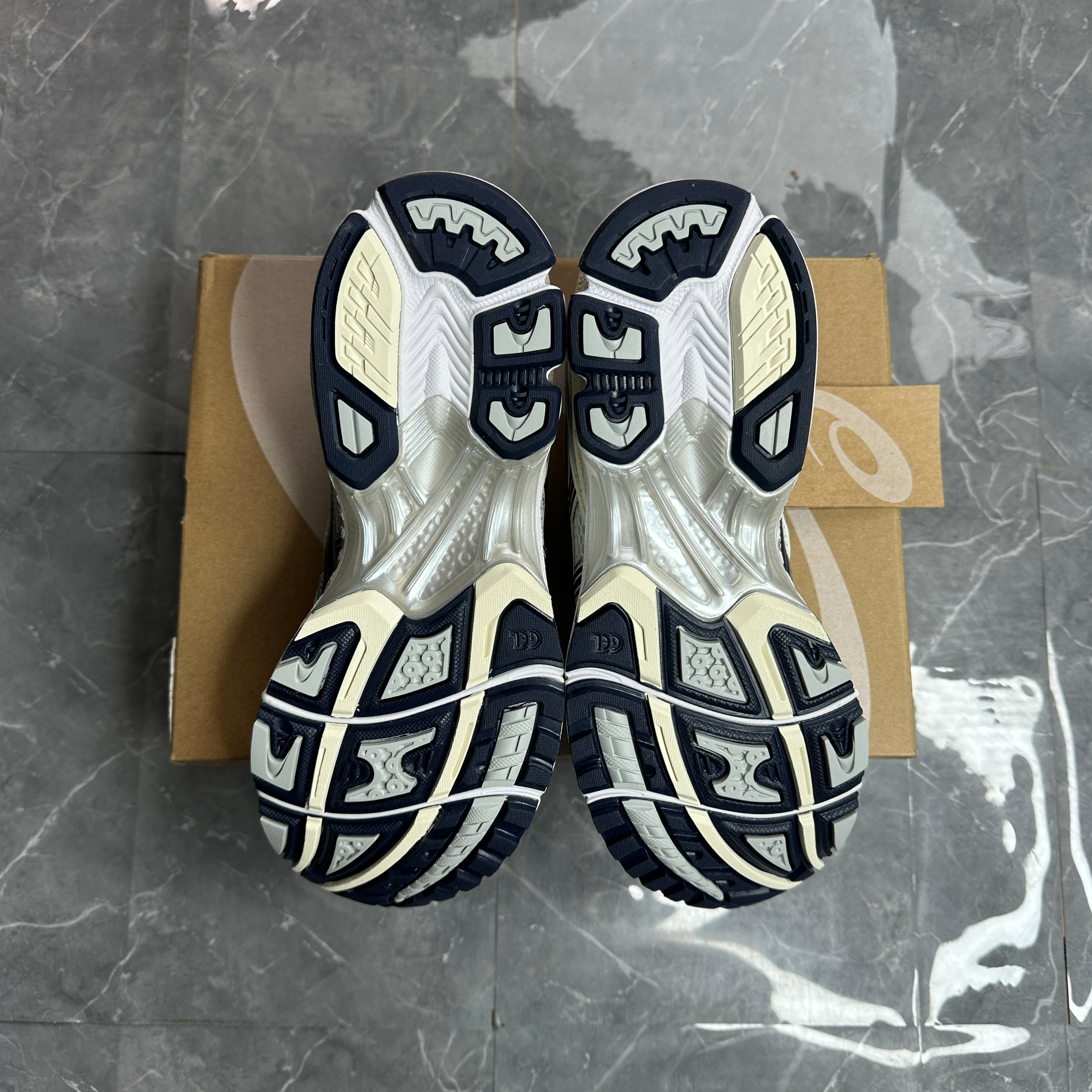 Asics Gel-Kayano 14 White/Midnight