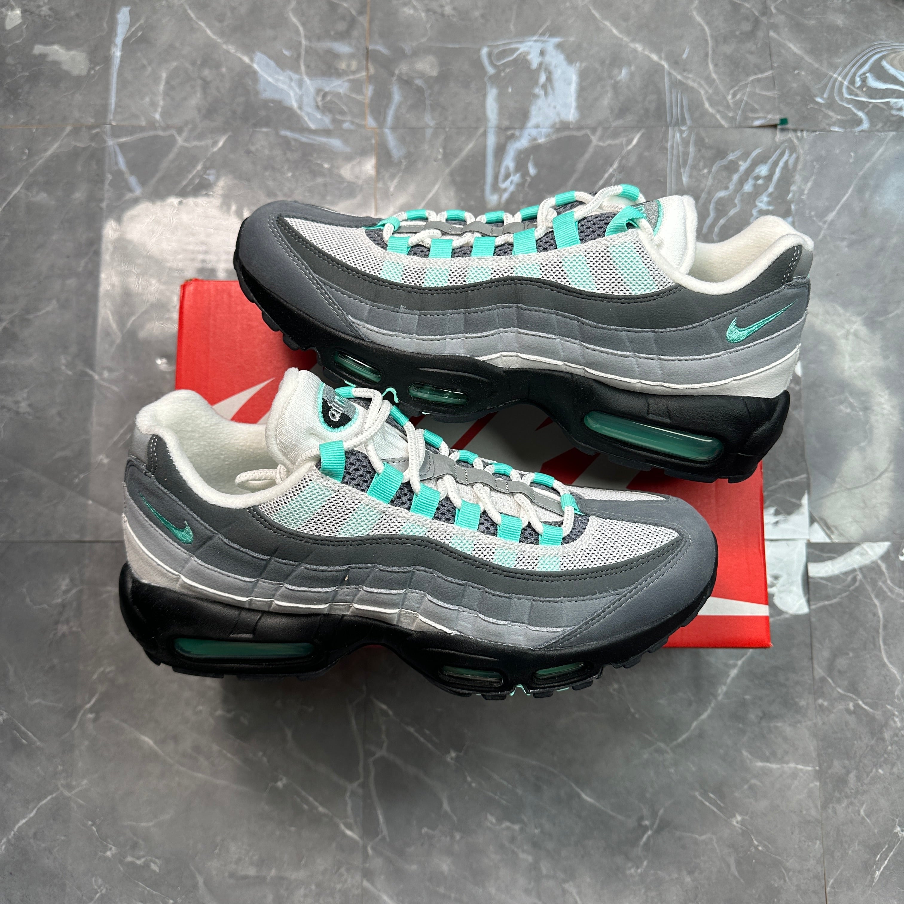 Nike Air Max 95 Hyper Turquoise