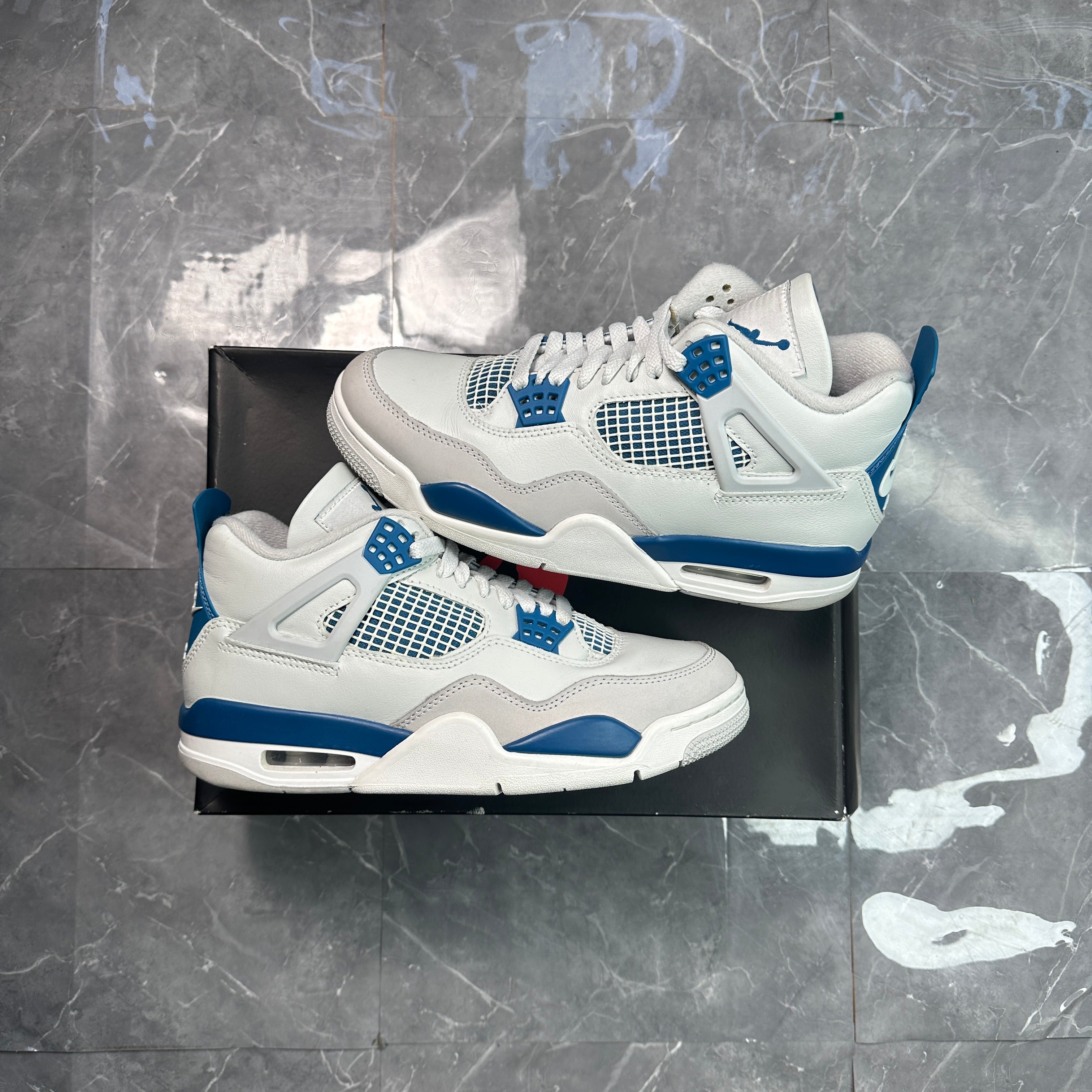 Air Jordan 4 Retro 'Military Blue' 2024